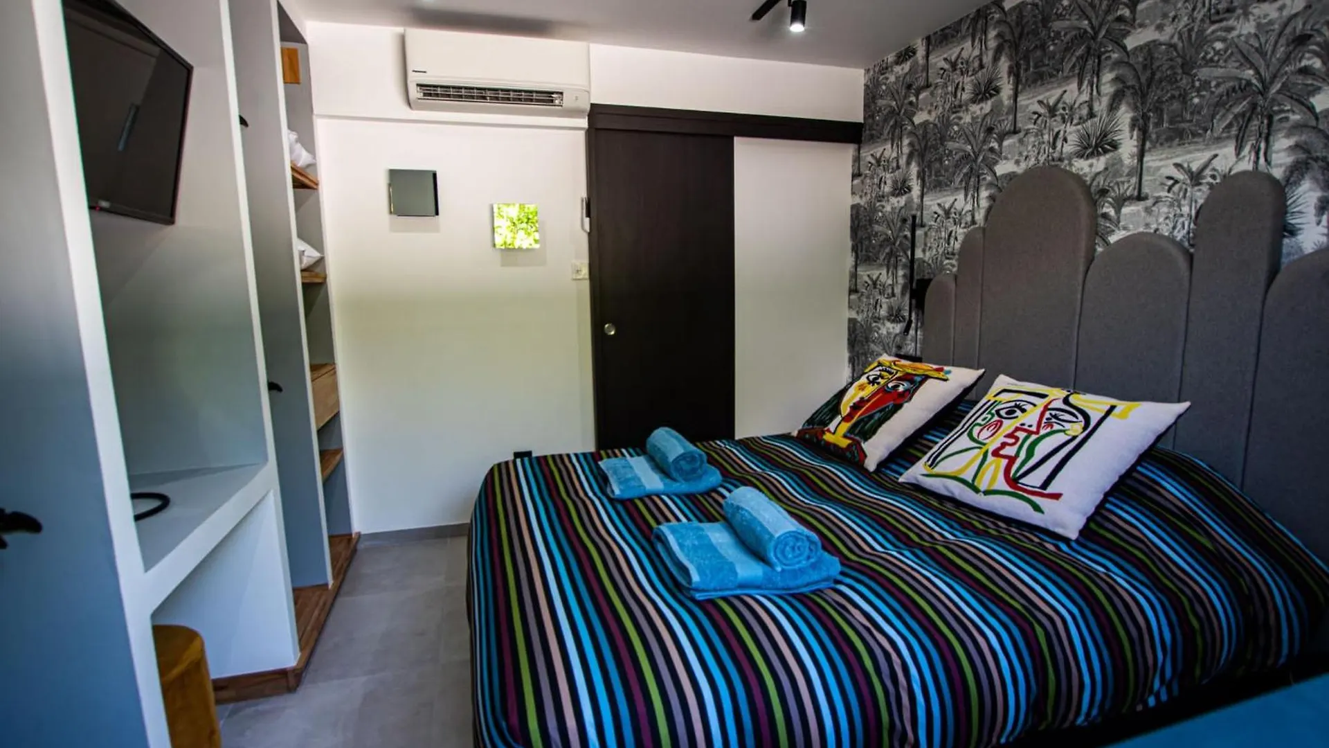 Appartement De Caractere Avec Jacuzzi Frejus Apartment