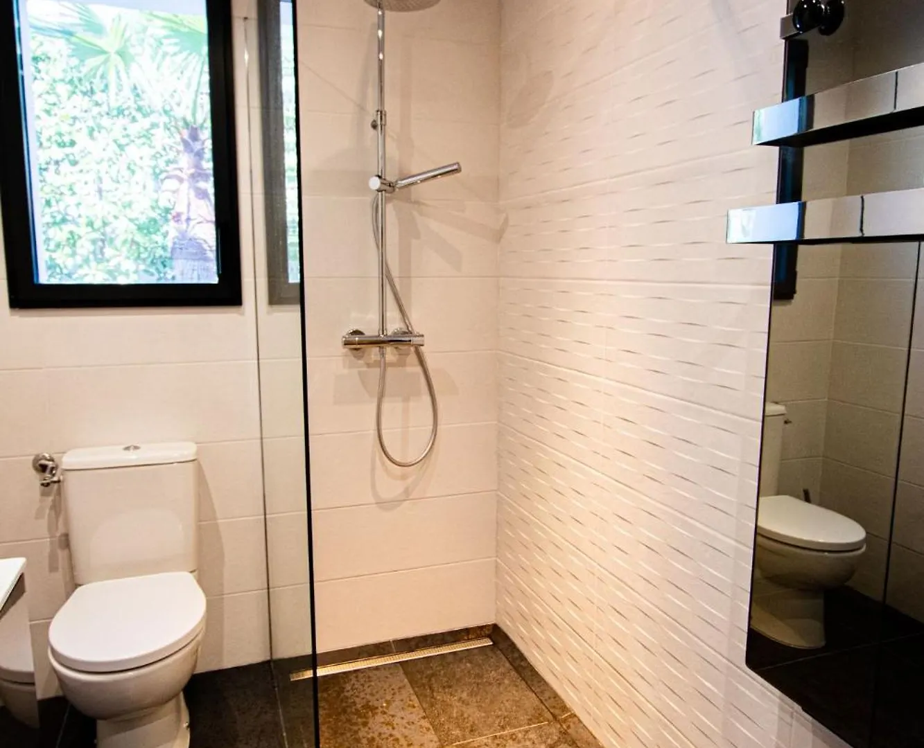 Apartment Appartement De Caractere Avec Jacuzzi Frejus